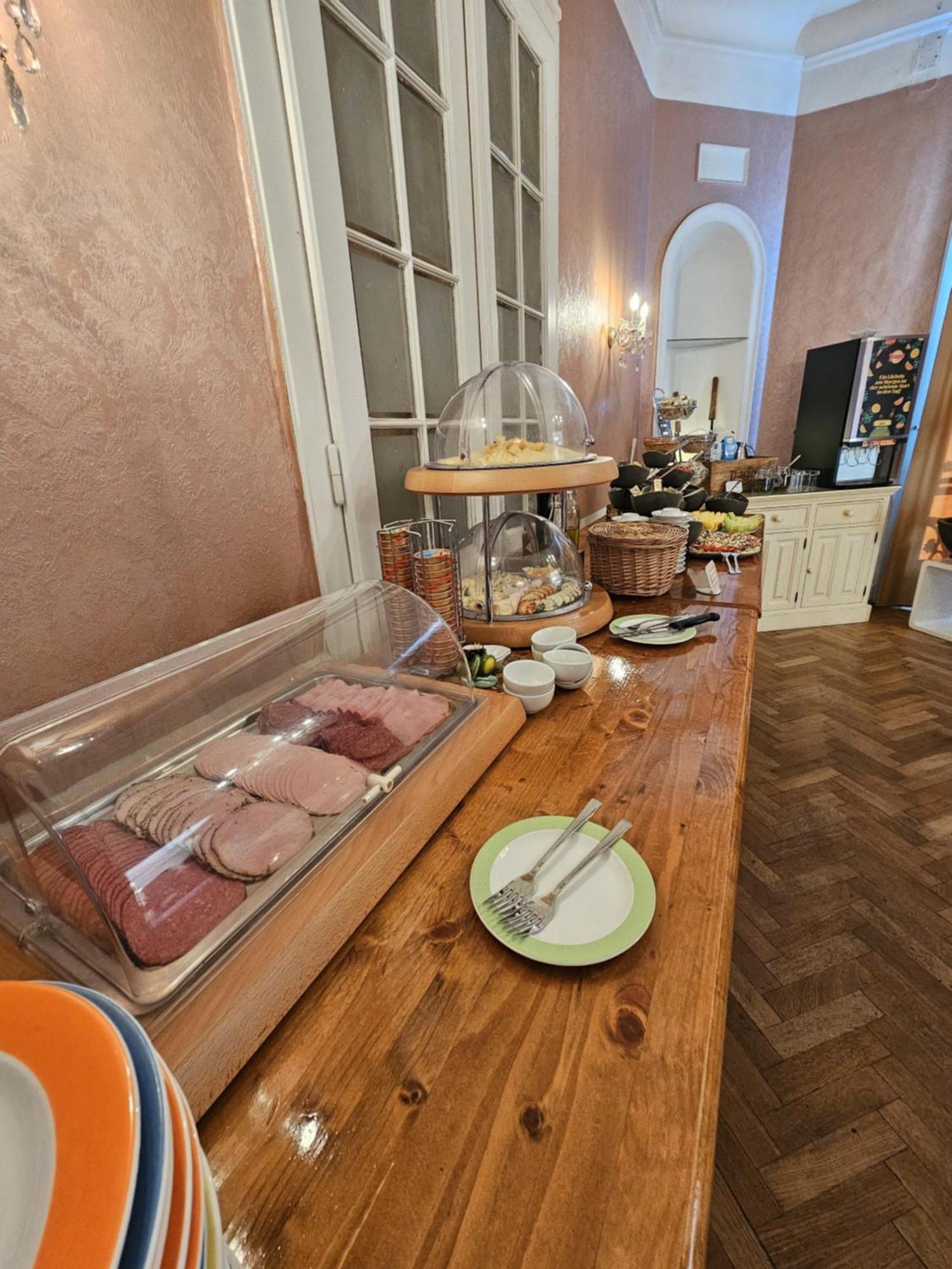 Hotel Pension Museum Вена Экстерьер фото