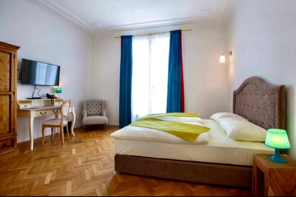 Hotel Pension Museum Вена Экстерьер фото