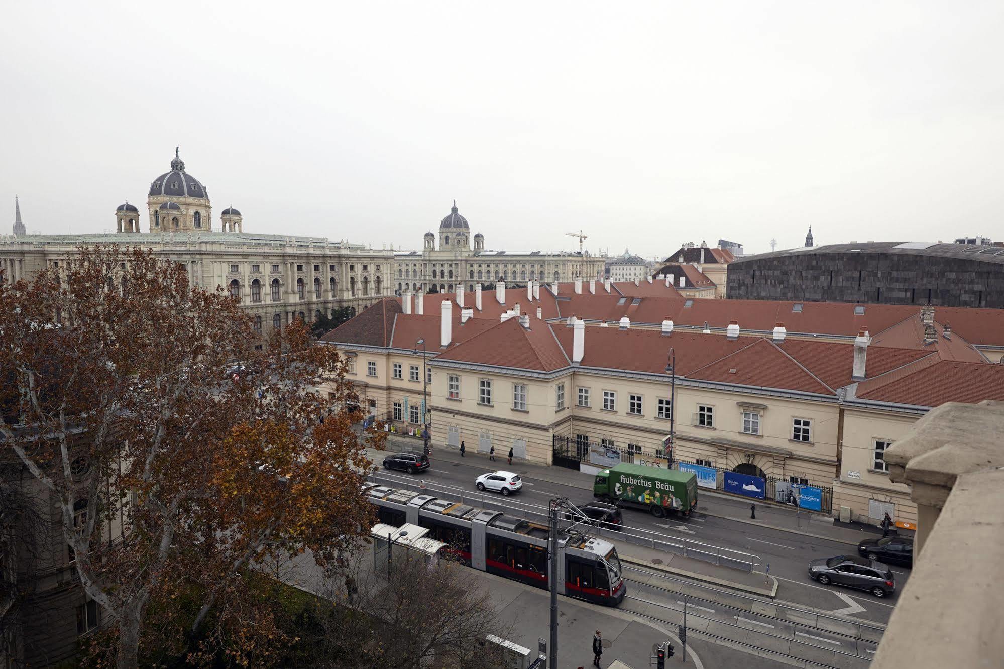 Hotel Pension Museum Вена Экстерьер фото