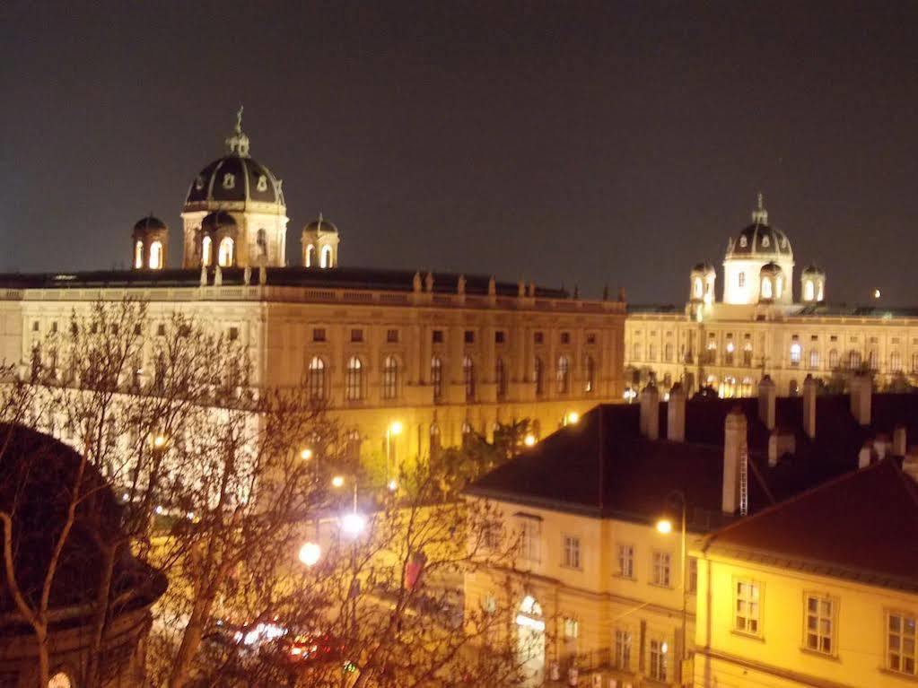 Hotel Pension Museum Вена Экстерьер фото